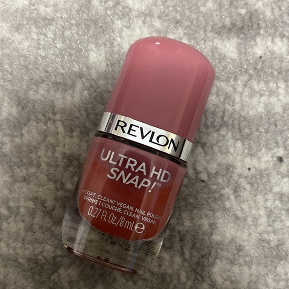 Revlon Ultra HD Snap Nail polish Nudes - Picture 6 of 6